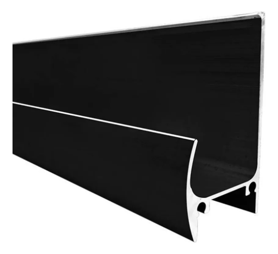 Perfil Tirador "J" Curvo Negro x 3 Mts